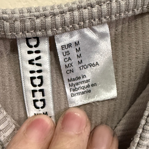 Divided Light Gray Ribbed Top - Picture 2 of 5